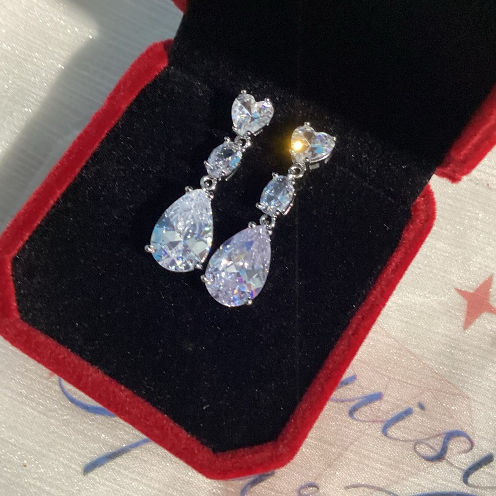 💗Elegant Heart Drop Cz Diamond Earrings